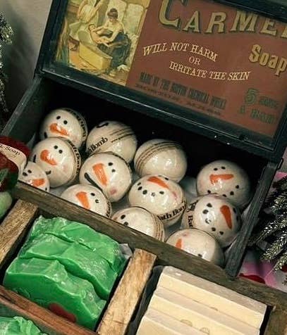 Goat Milk Bath Bomb - SNOWMAN **LIMITED QUANTITY-CAN'T BE REORDERED*